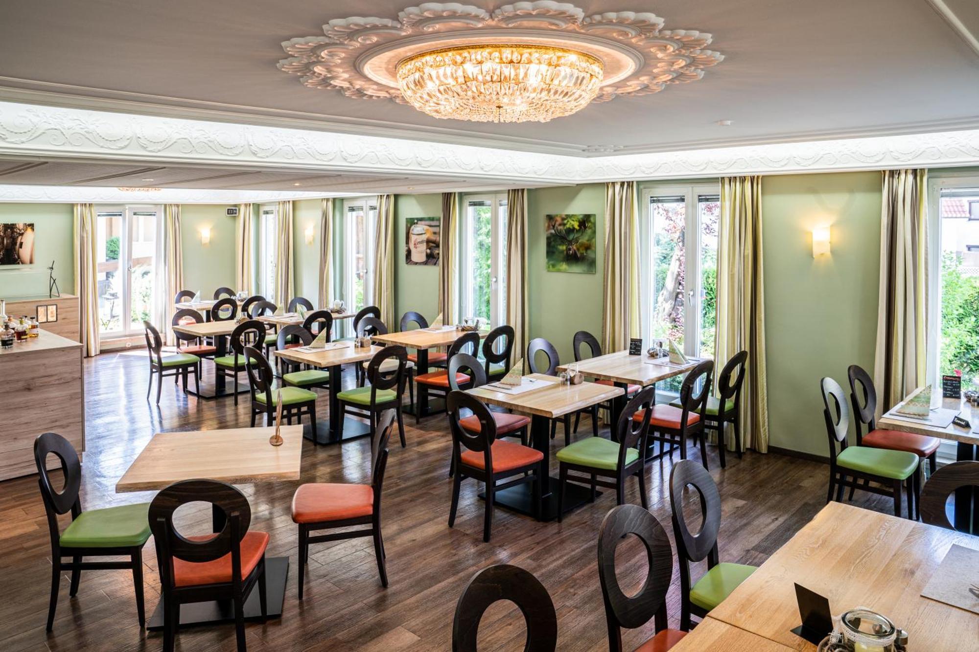 Hotel Hirsch Heidenheim an der Brenz Buitenkant foto