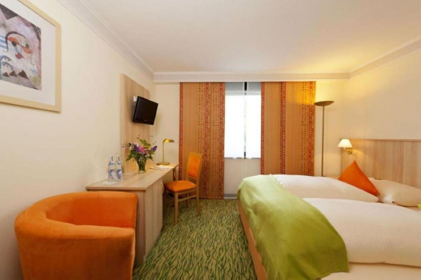 Hotel Hirsch Heidenheim an der Brenz Buitenkant foto